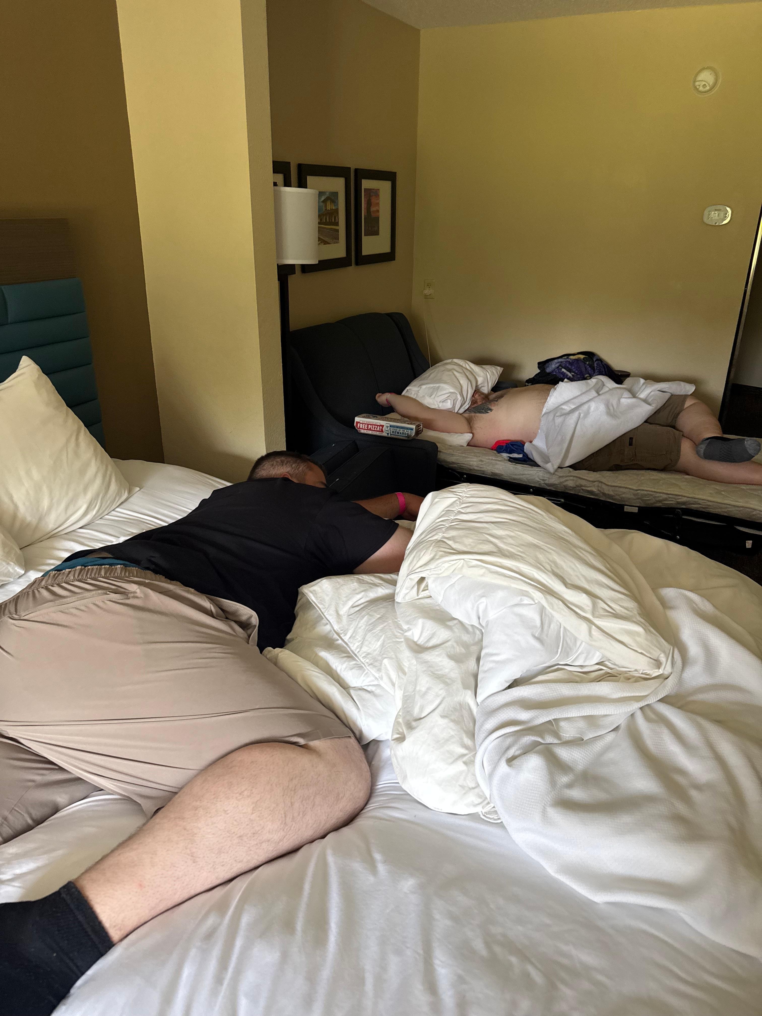 Pull out couch bed