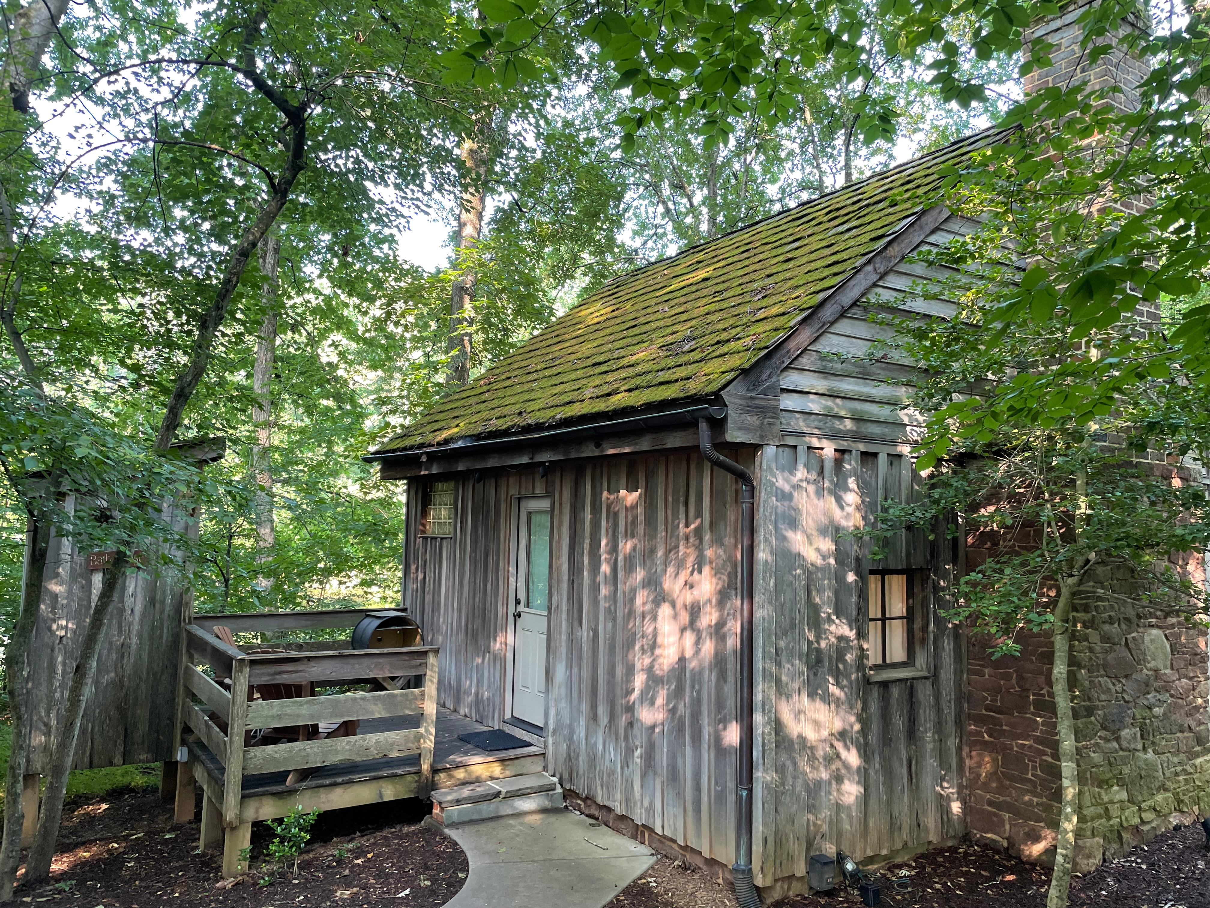 Whit Pine Cabin porch