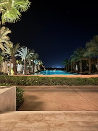 Pool am Abend