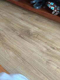 Dirty floors after room service