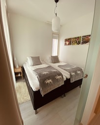 Sänky oli erityisen mukava ja lakanat laadukkaat Familon percalet.