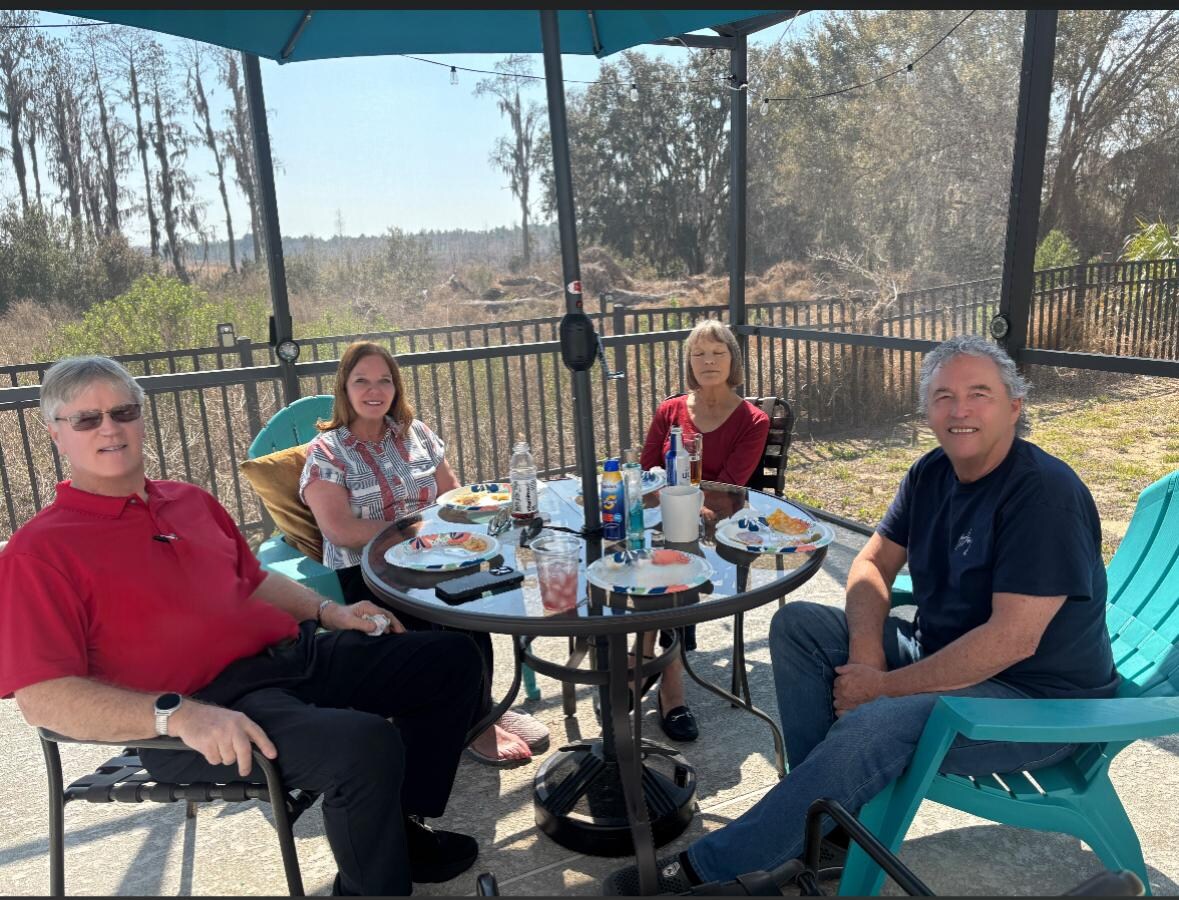 Lunch w/friends poolside.