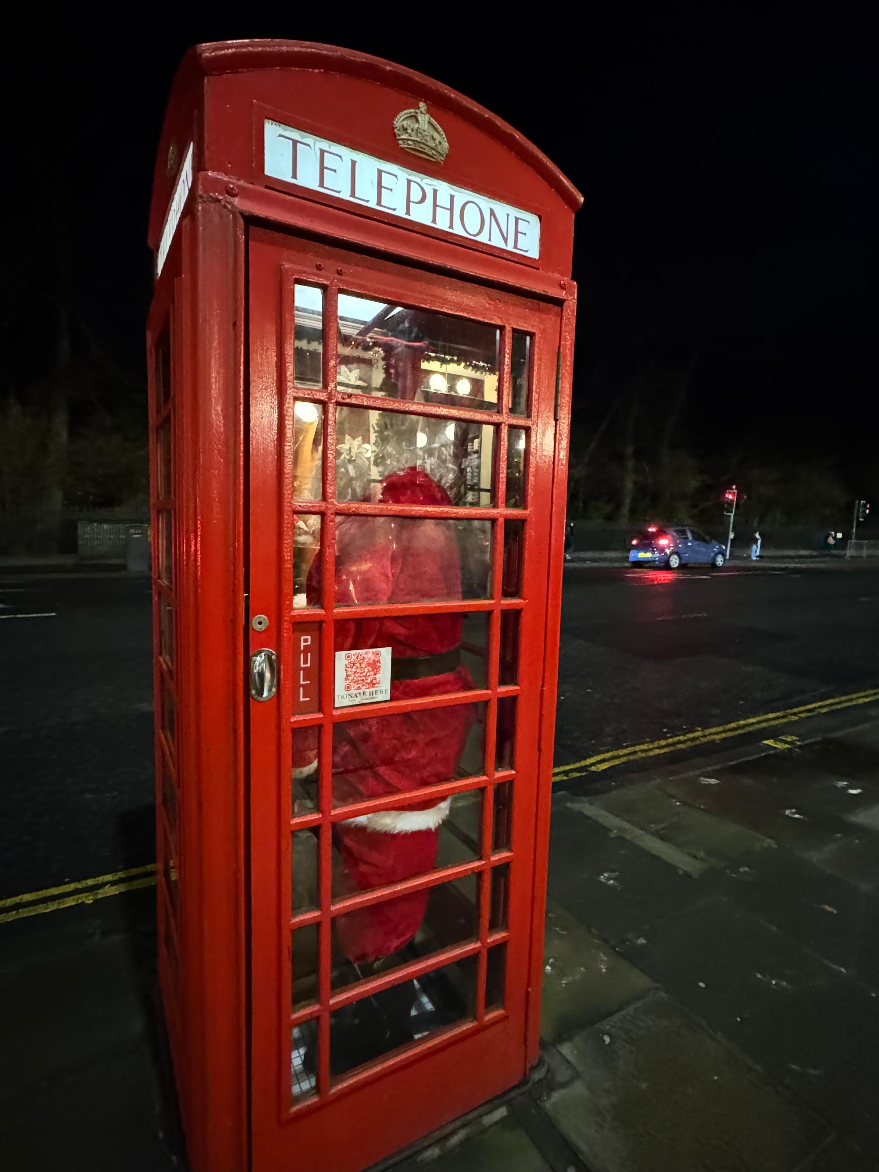 Queen street walking to Heeton hotel