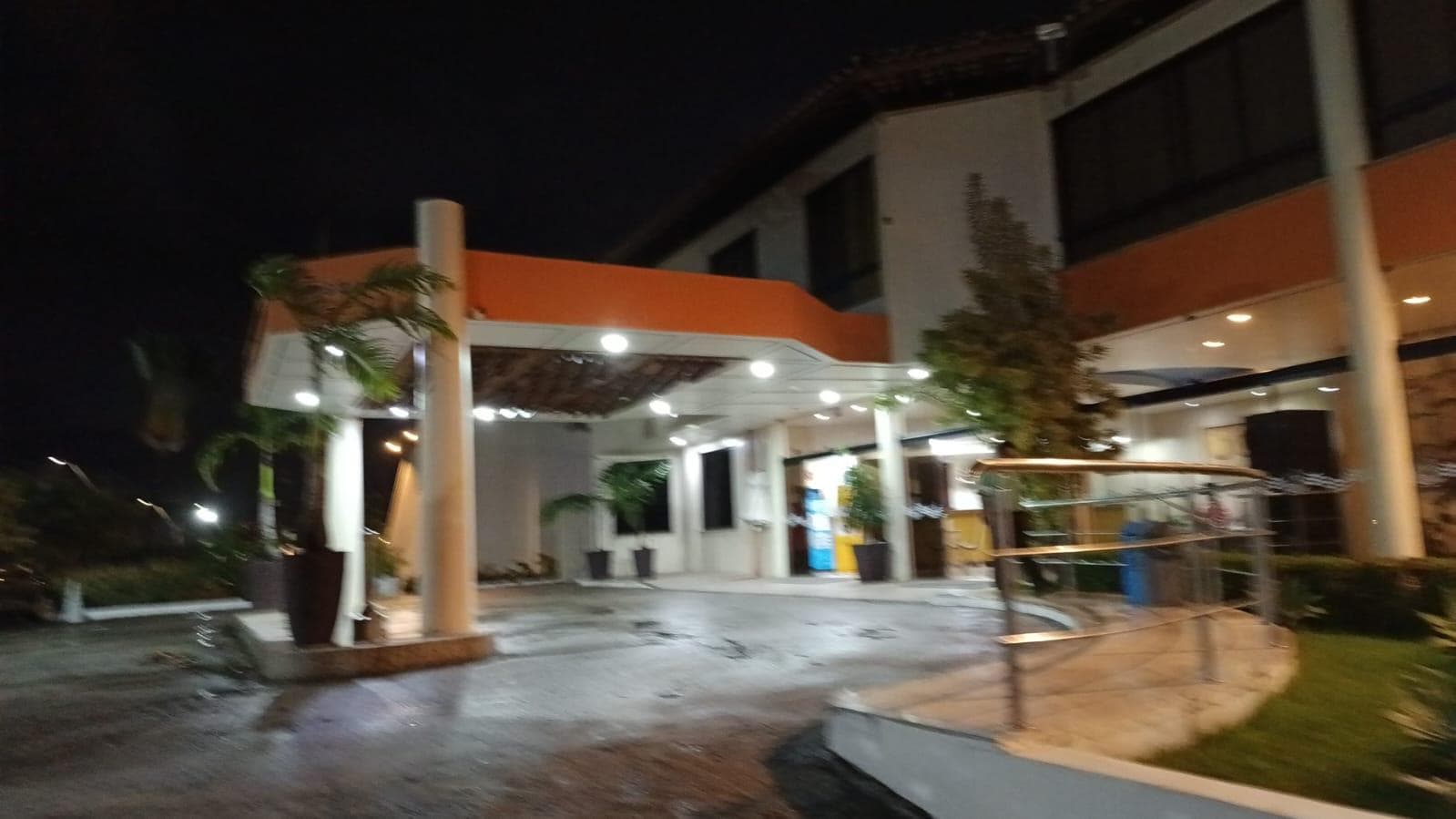 entrada hotel