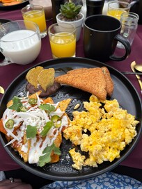 Complimentary daily breakfast