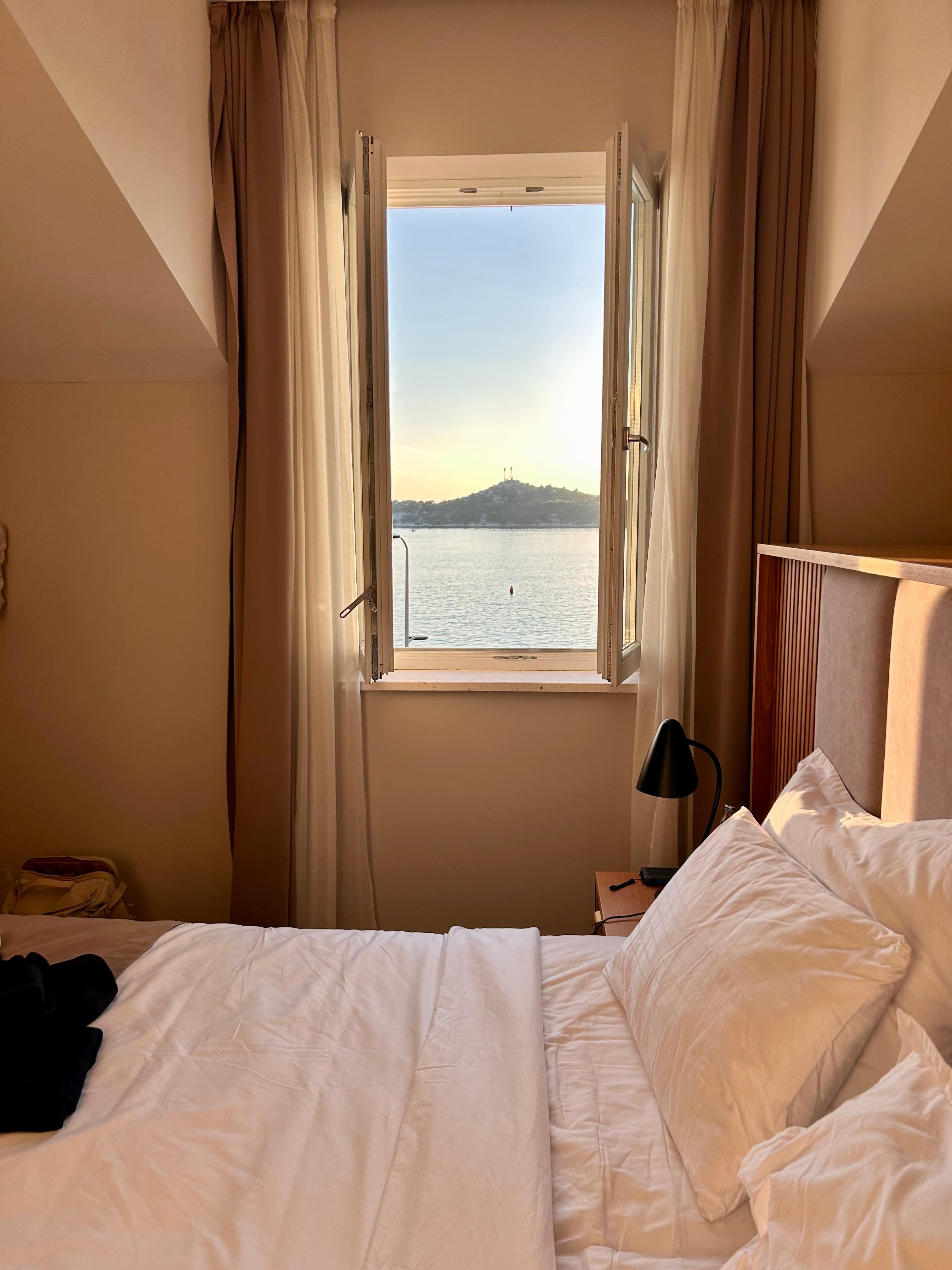 King delux room with view