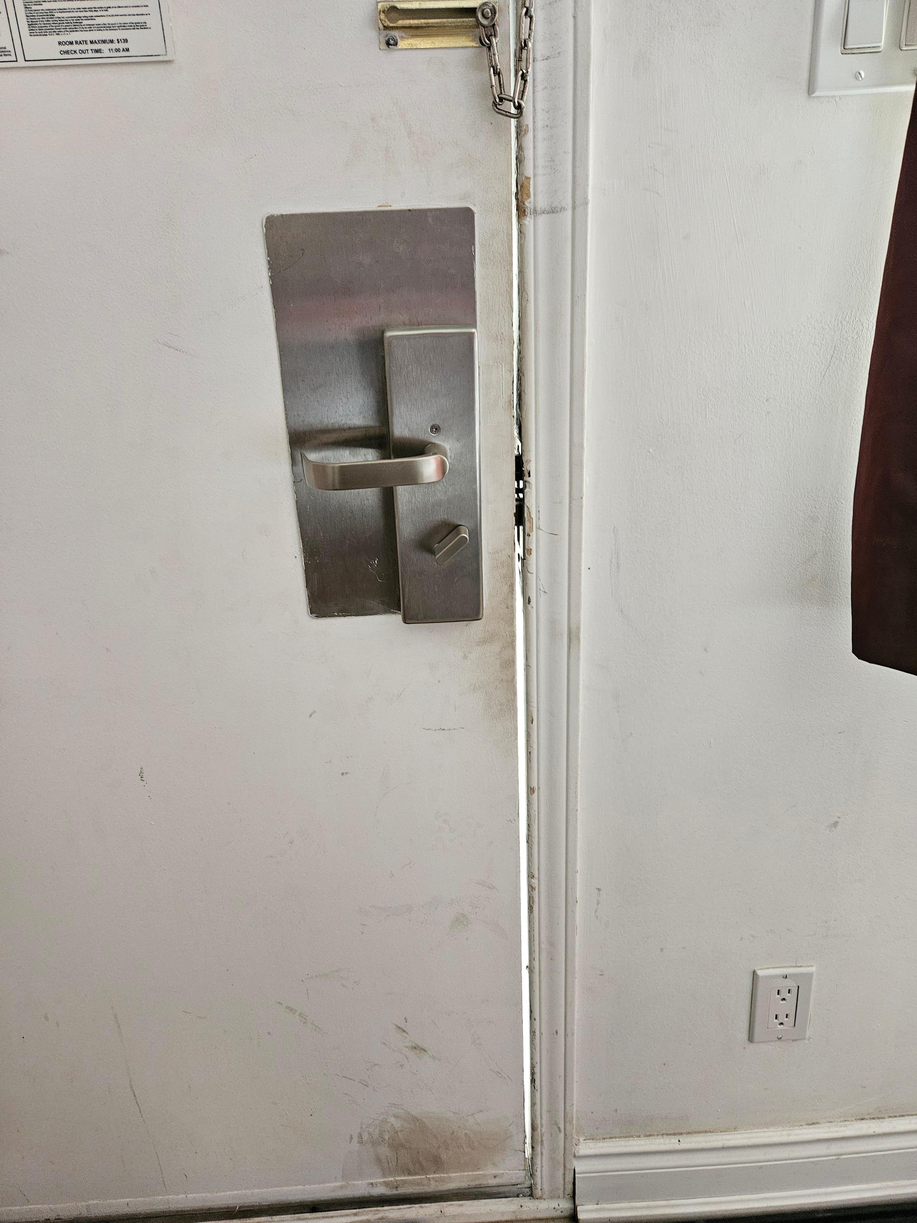 Big grab in the door and so dirty, guess they don't have caring staff 
