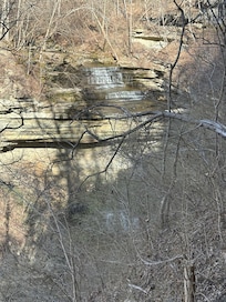 Beautiful Clifty Falls park nearby