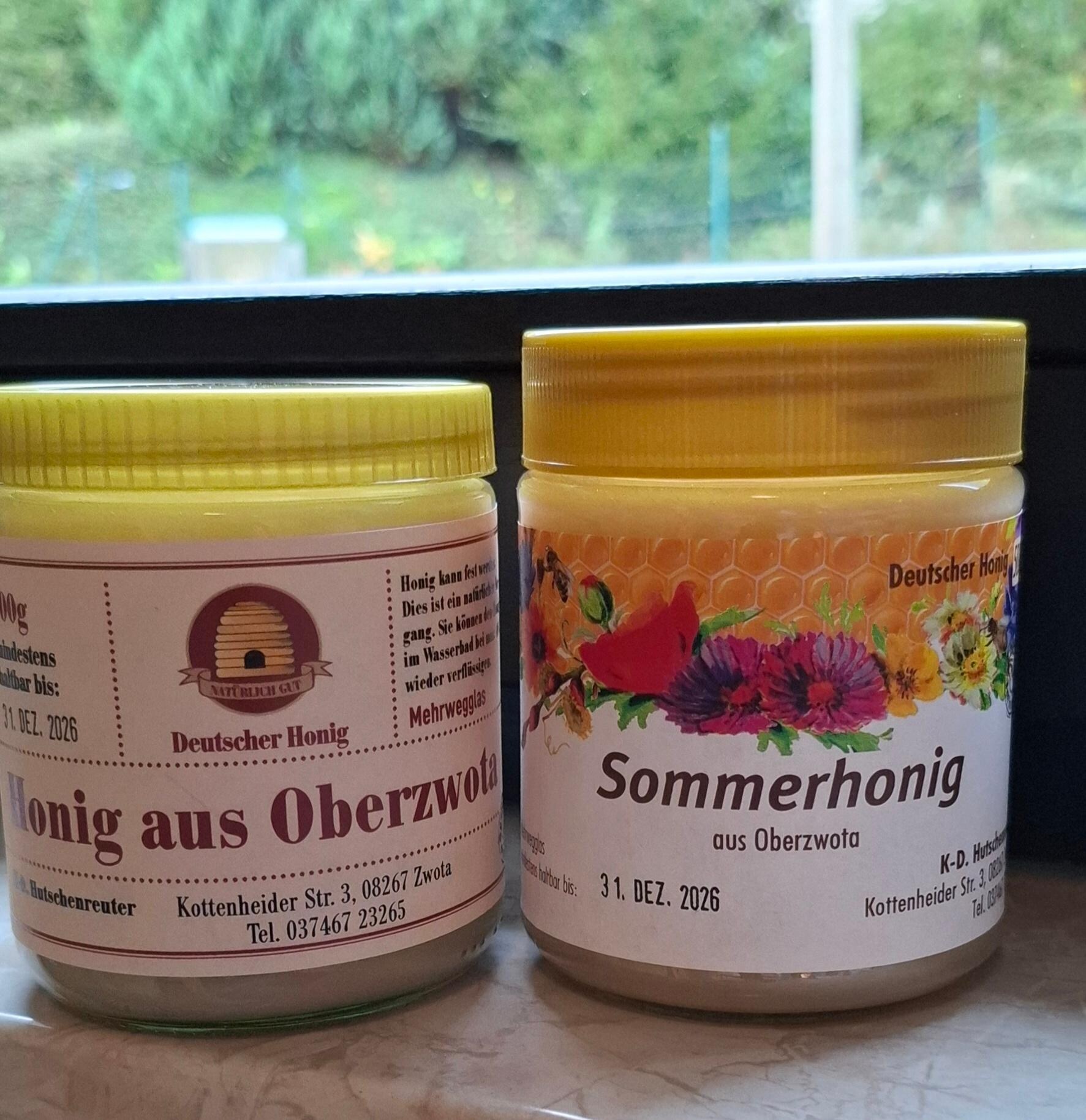 Lekkere, gezonde honing uit Oberzwota. De imker kwam deze aanbevelen 'aan huis'.