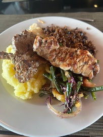 Varied lunch choices