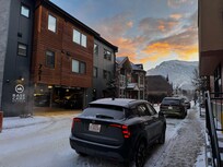 Levé du soleil à la sortie du base camp