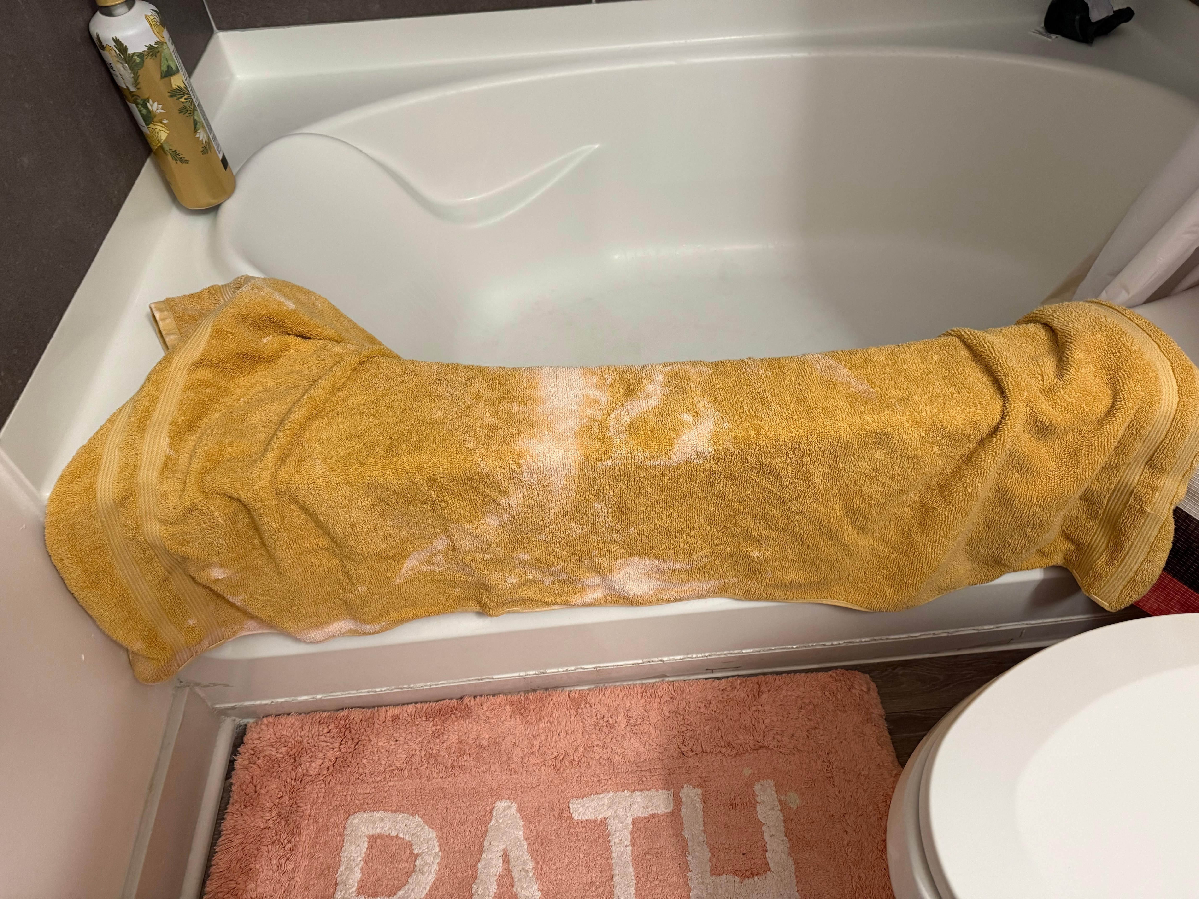 The 4 towels were thin and bleach damaged