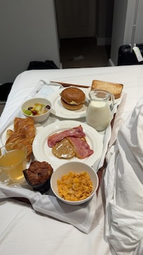 Poorly presented, no condiments and incorrect cutlery