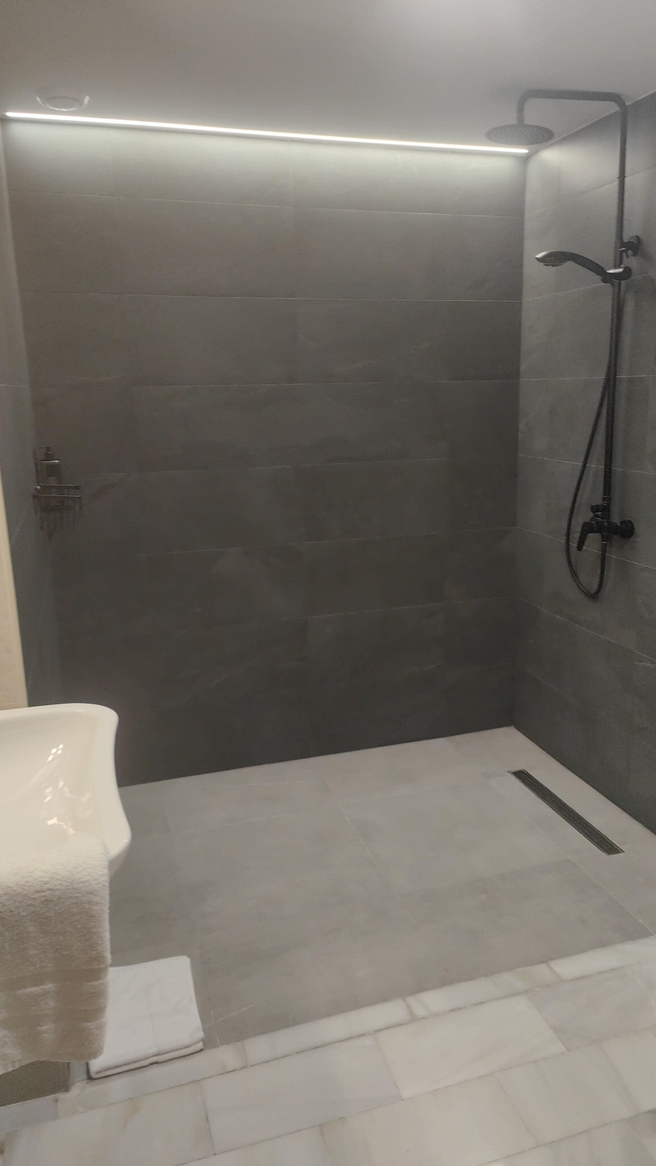 Sehr grosses Bad echt super