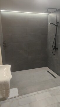 Sehr grosses Bad echt super