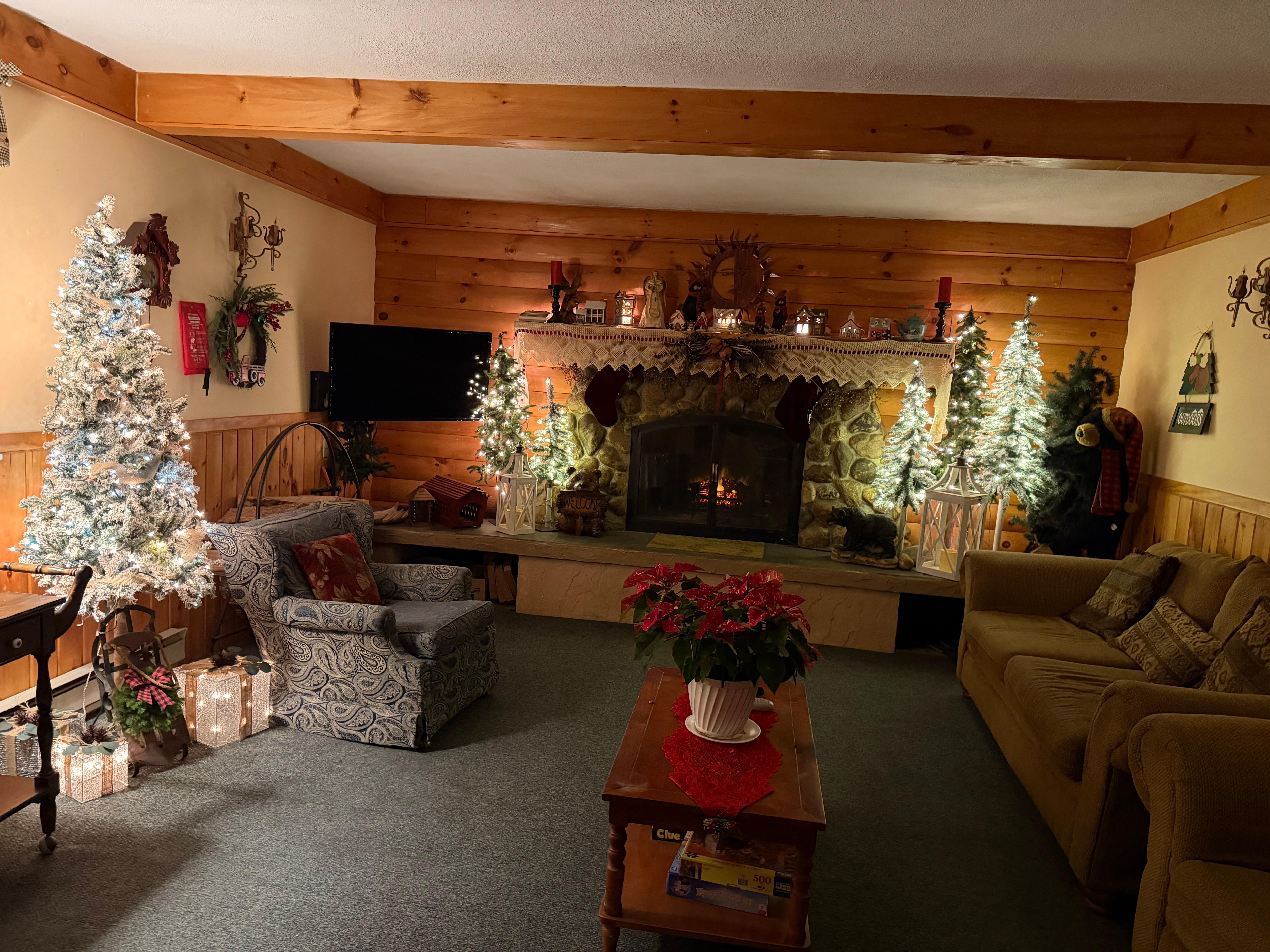 beautiful and warm lobby area