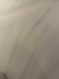 Smutsiga lakan, men de byttes ut vid tillsägelse.