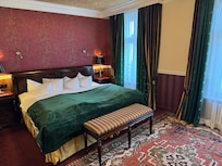 Spacious, comfortable rooms.