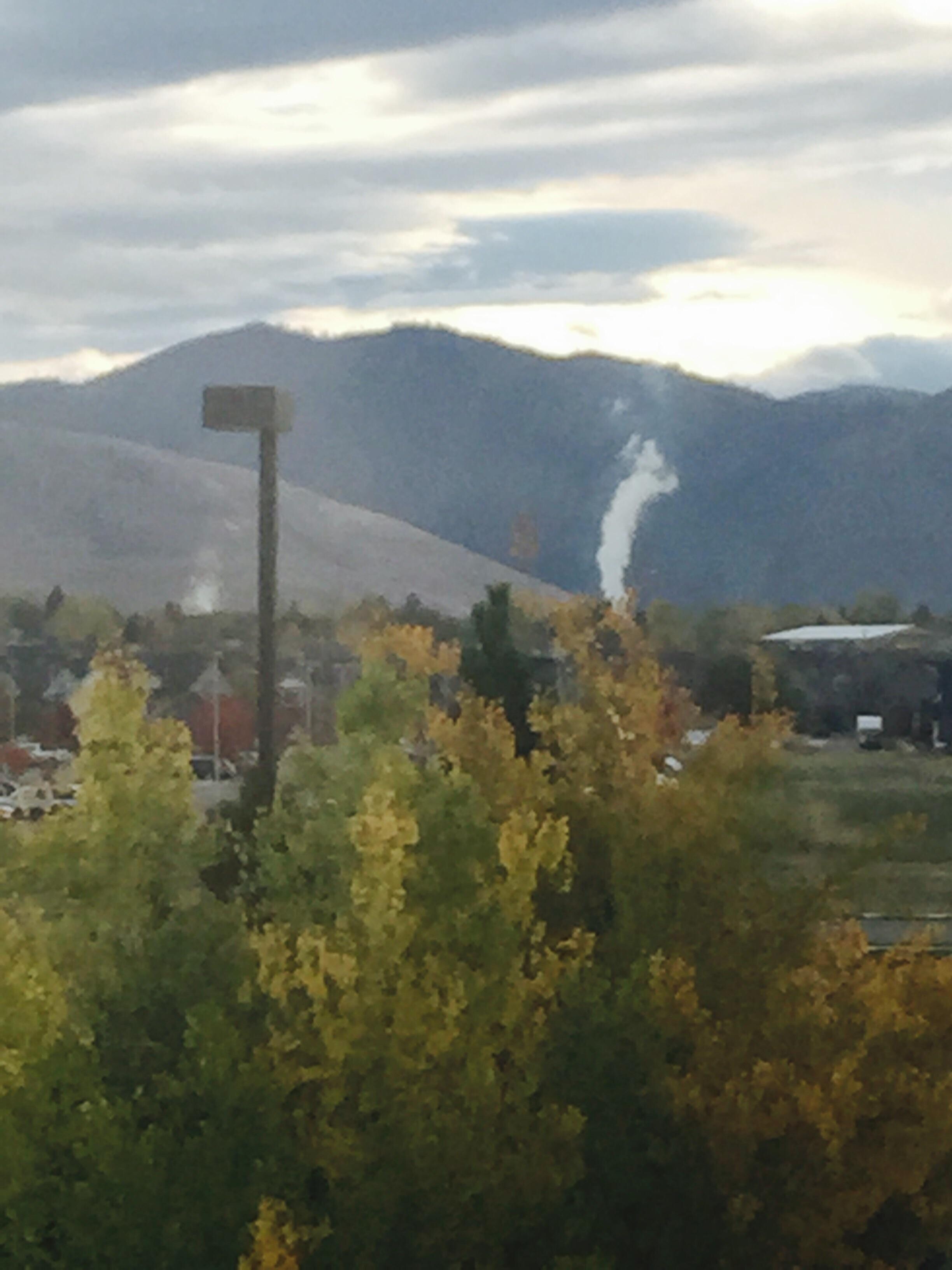 Mountain views under the vast Montana skies
