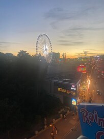 Sky Wheel And amusement area, Niagara Falls