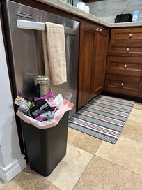 tiny kitchen trashcan - like a bathroom trash can..