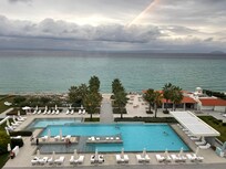 Pool-/Meerblick