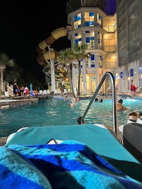 Nice pool, hot tub area