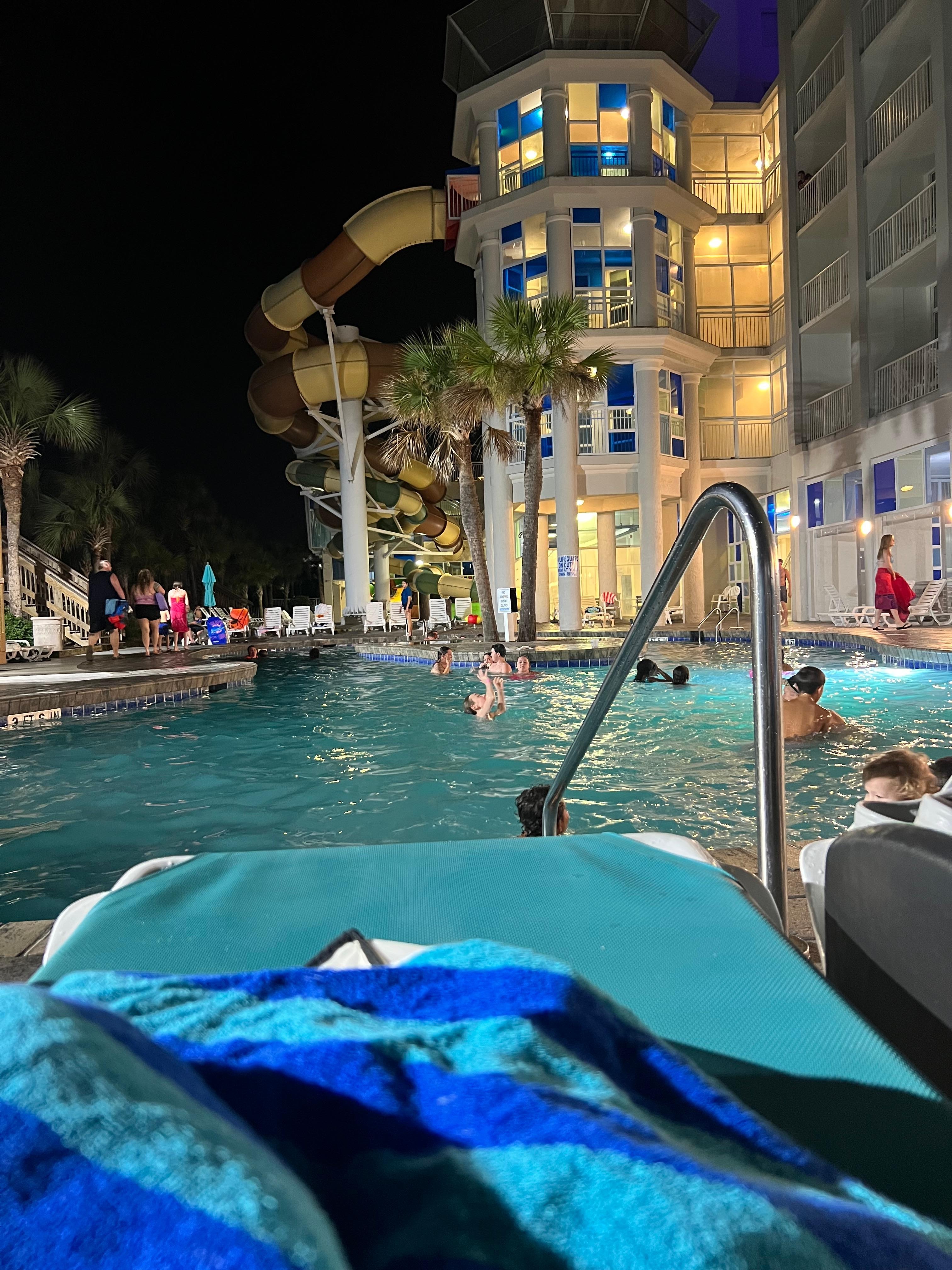 Nice pool, hot tub area