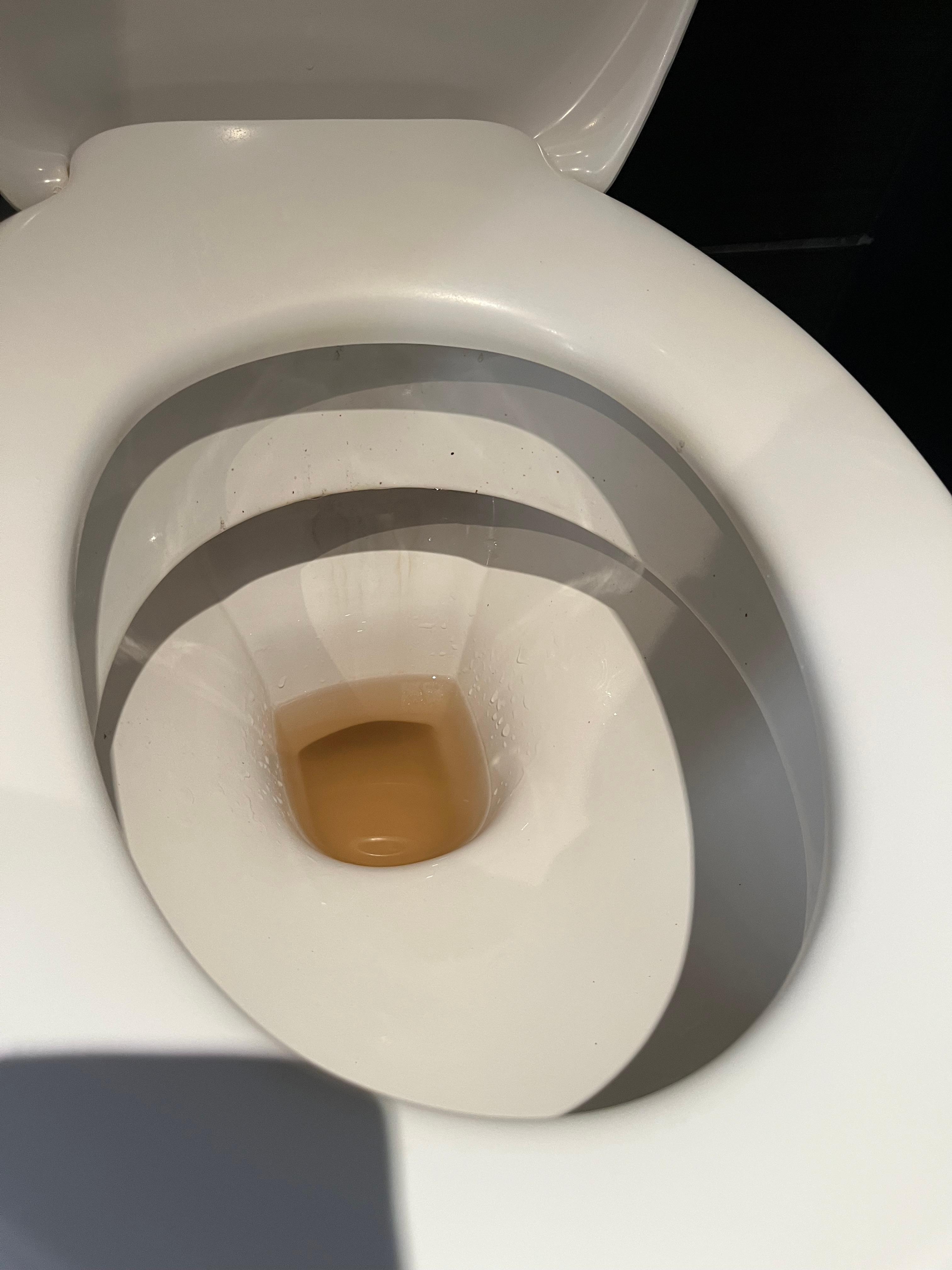 Flush water in the toilet 