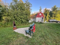 Driveway to cabin with lots of parking room.