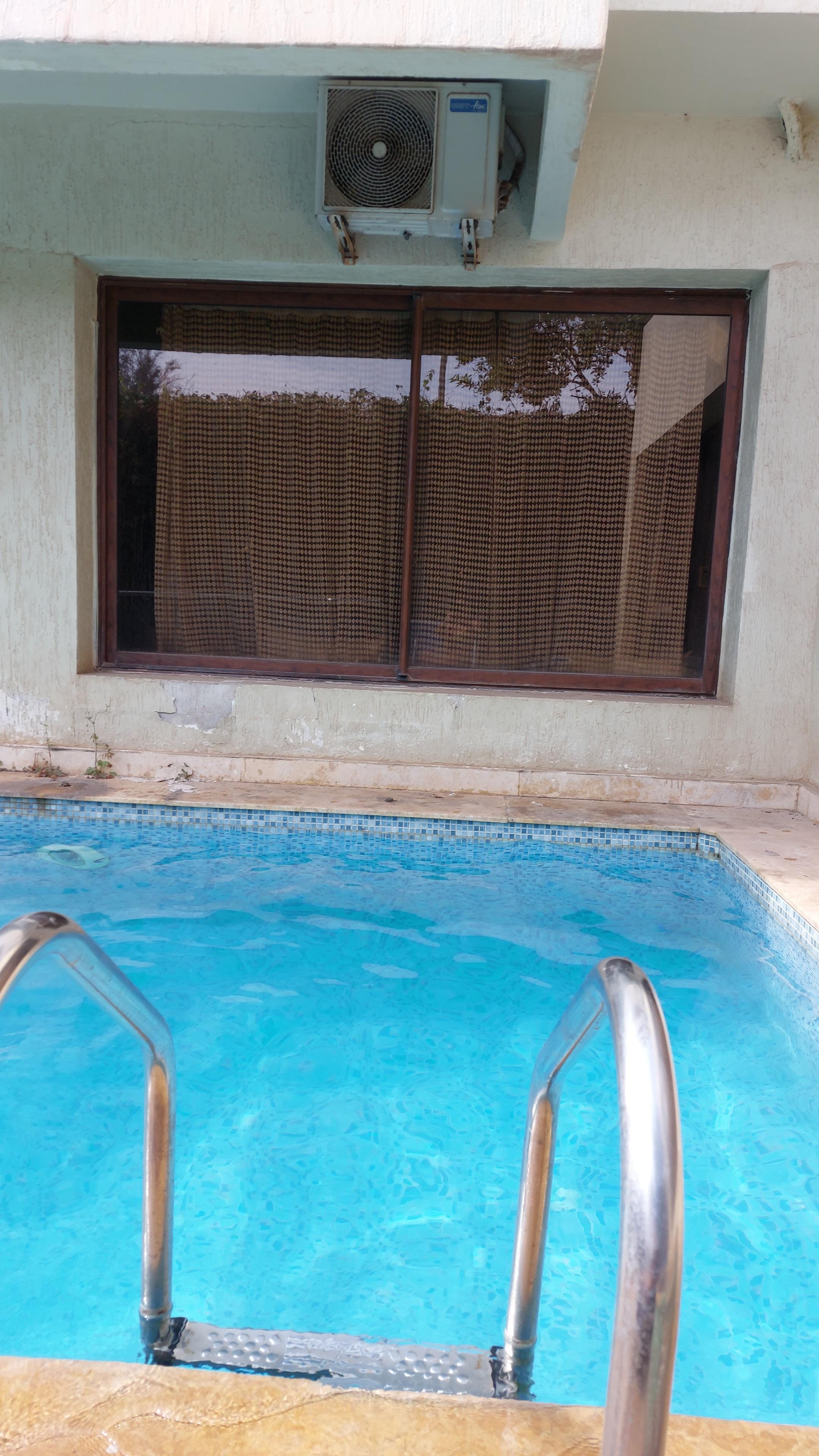 Piscine non conforme au photo 