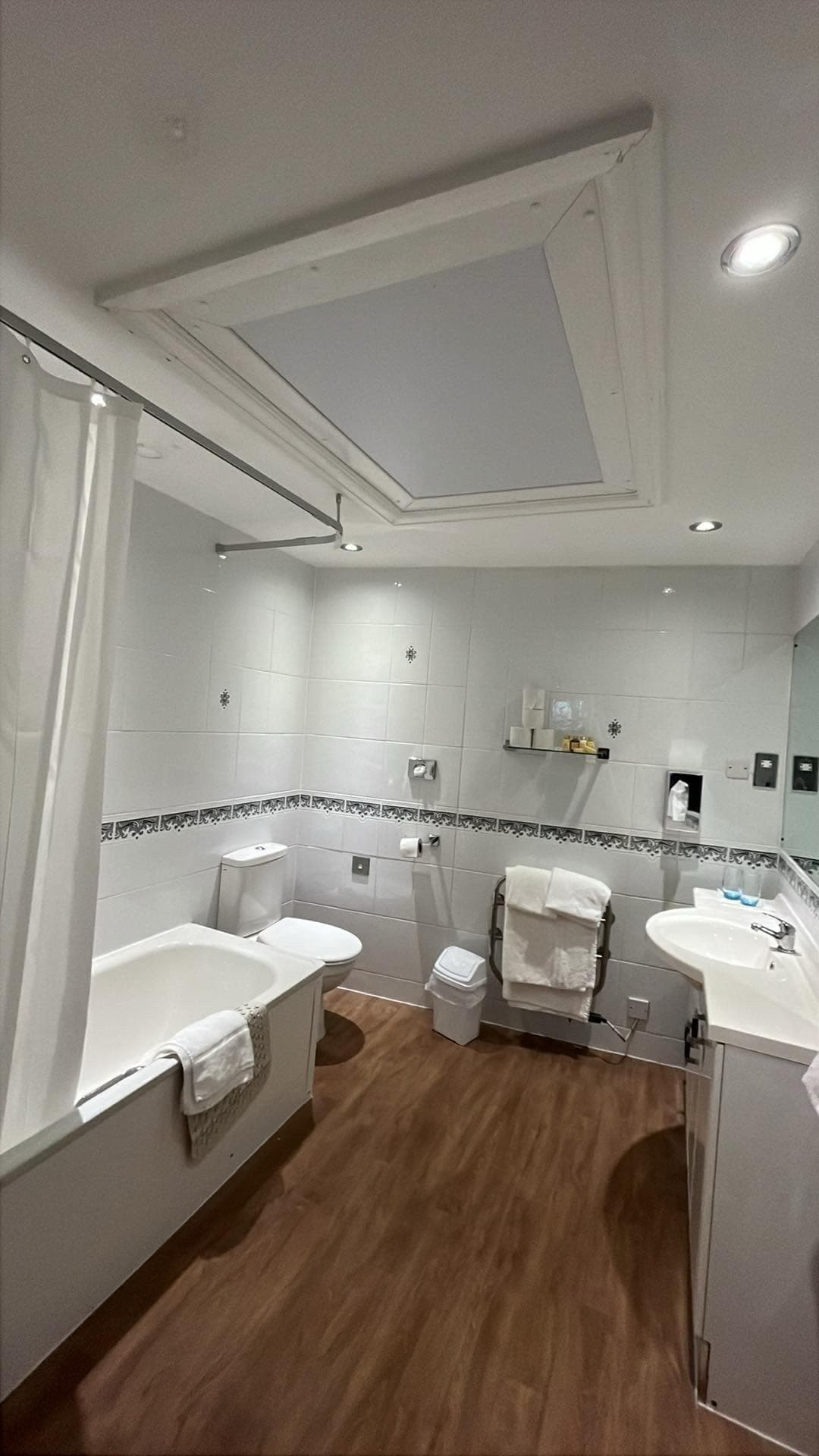 Bathroom room 502