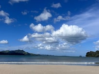 Main beach minutes away