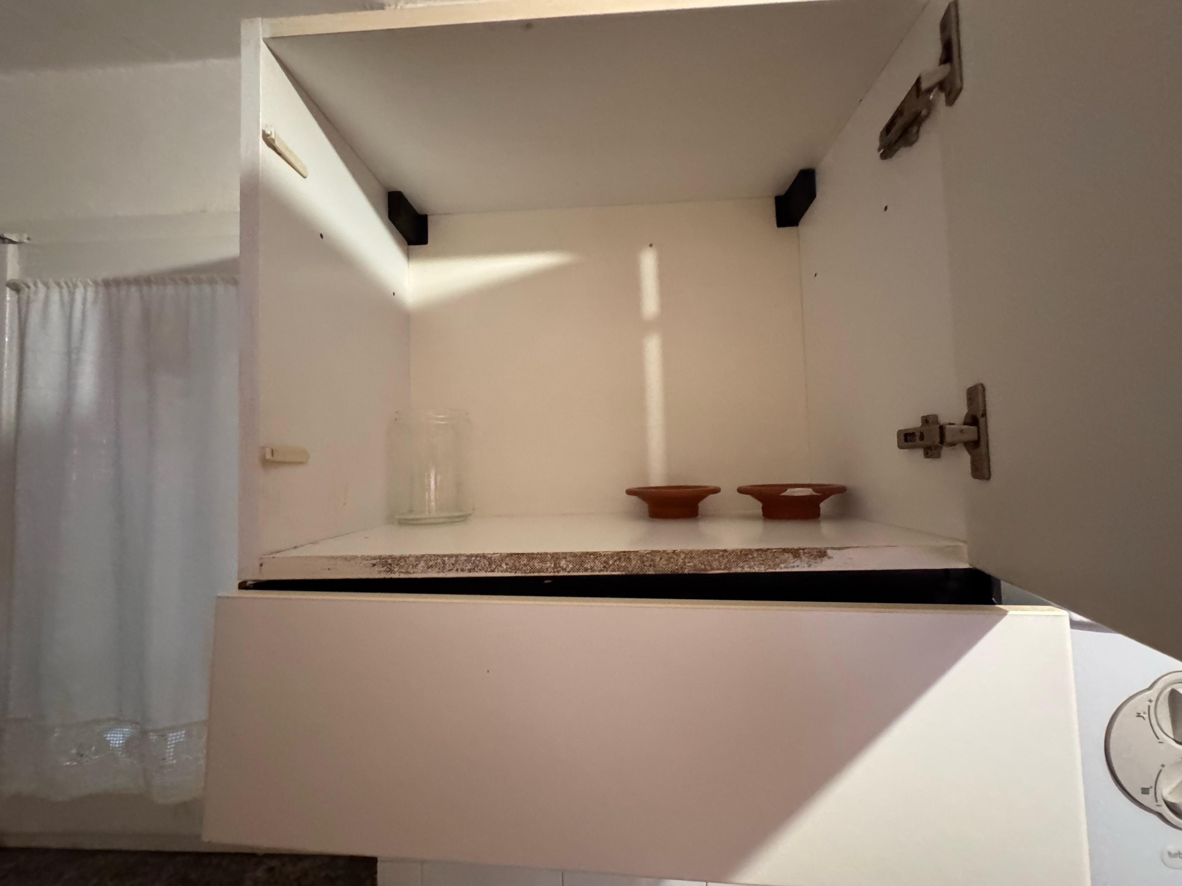 Sparse plates/bowls.  Only 1 wine glass