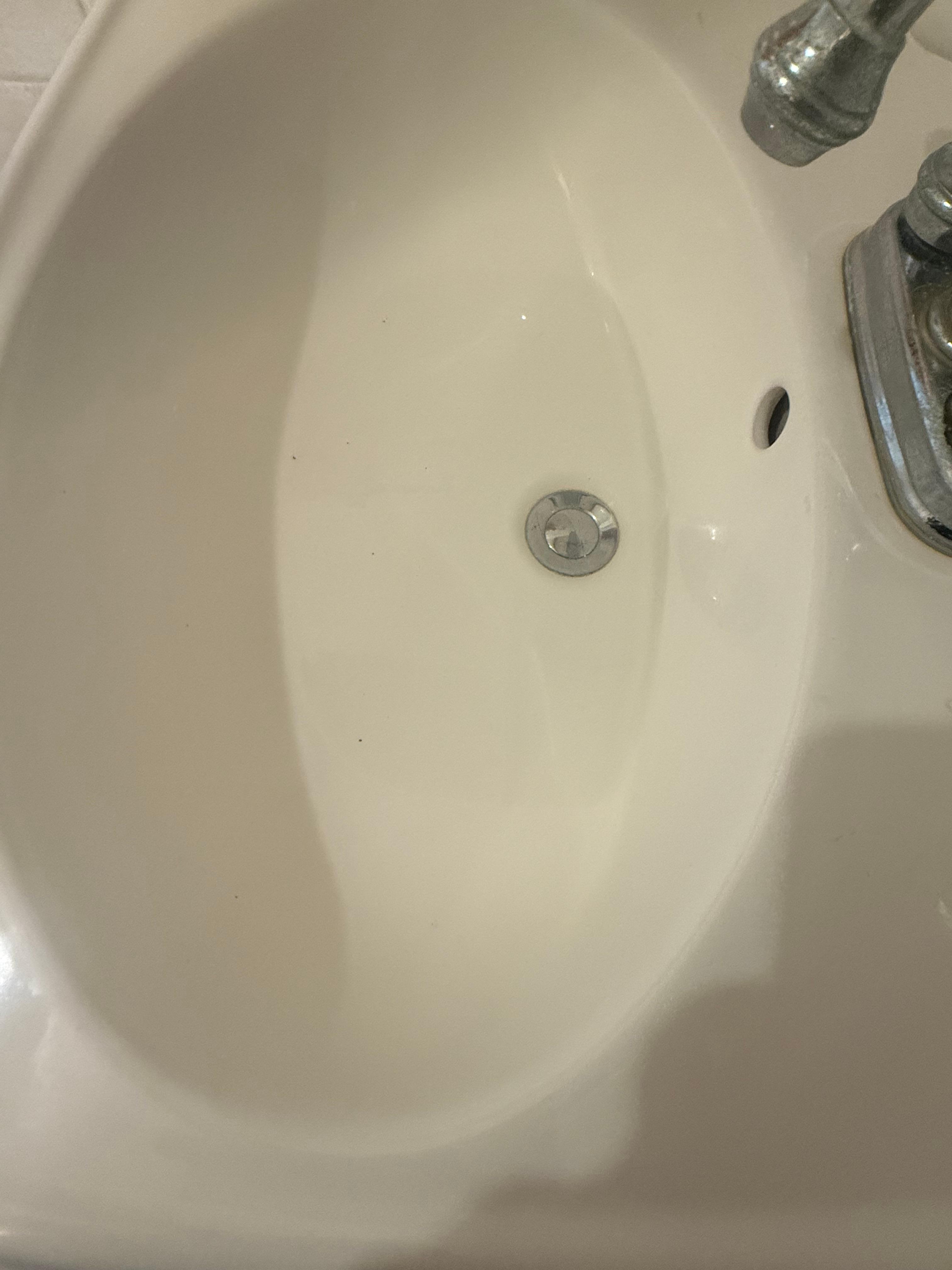 Secondary sink in master with no rod for drain