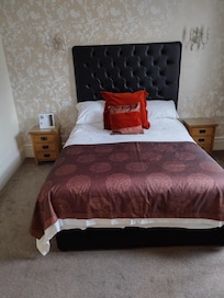 Great size bed not cramped