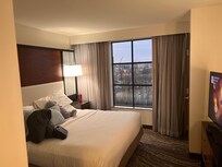 Such a nice clean room!