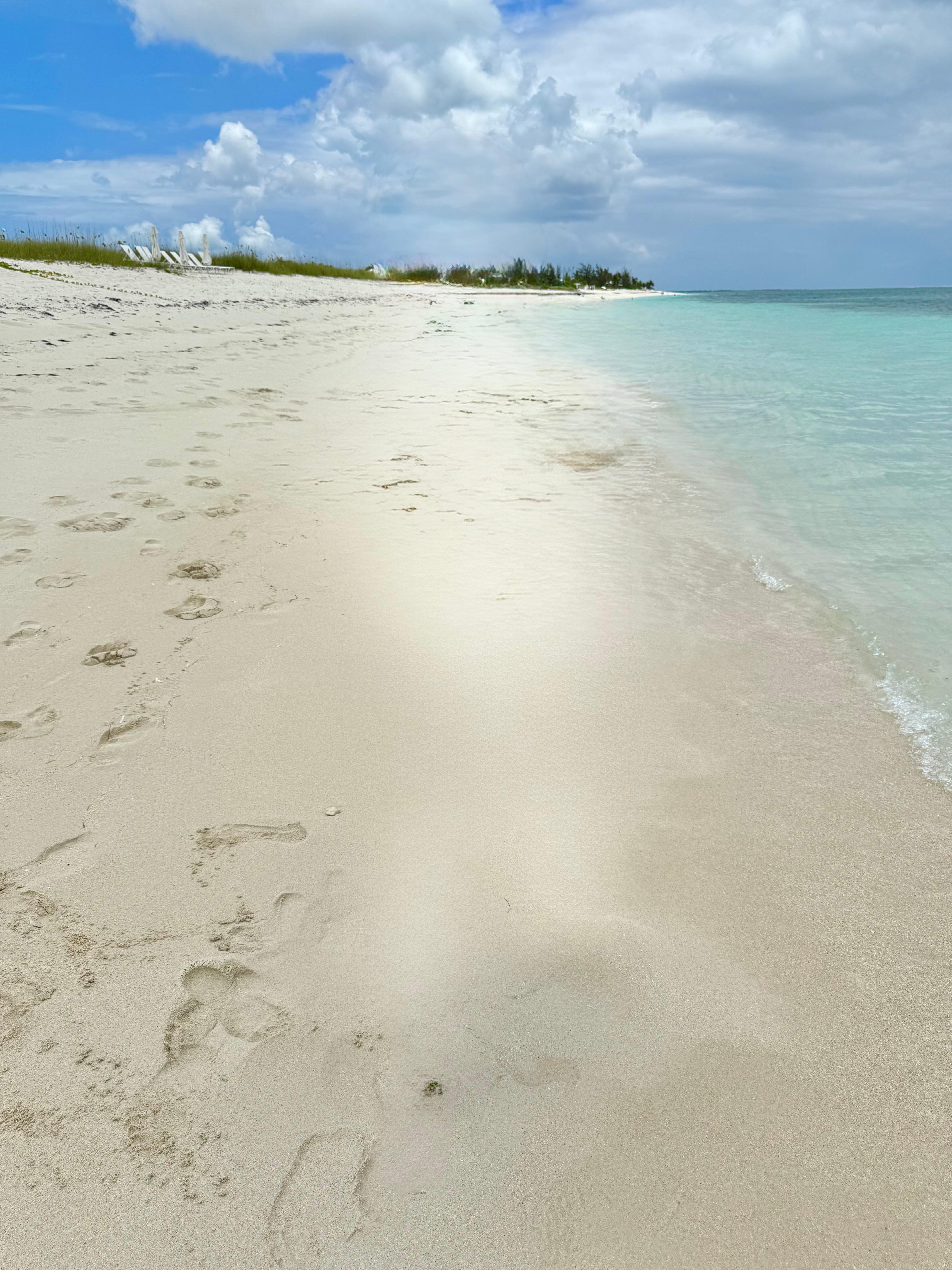 Grace Bay Beach - walk 5 minutes