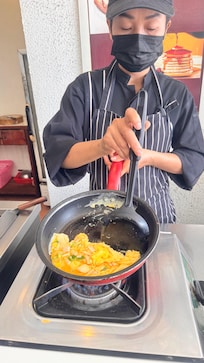 卵料理の料理人