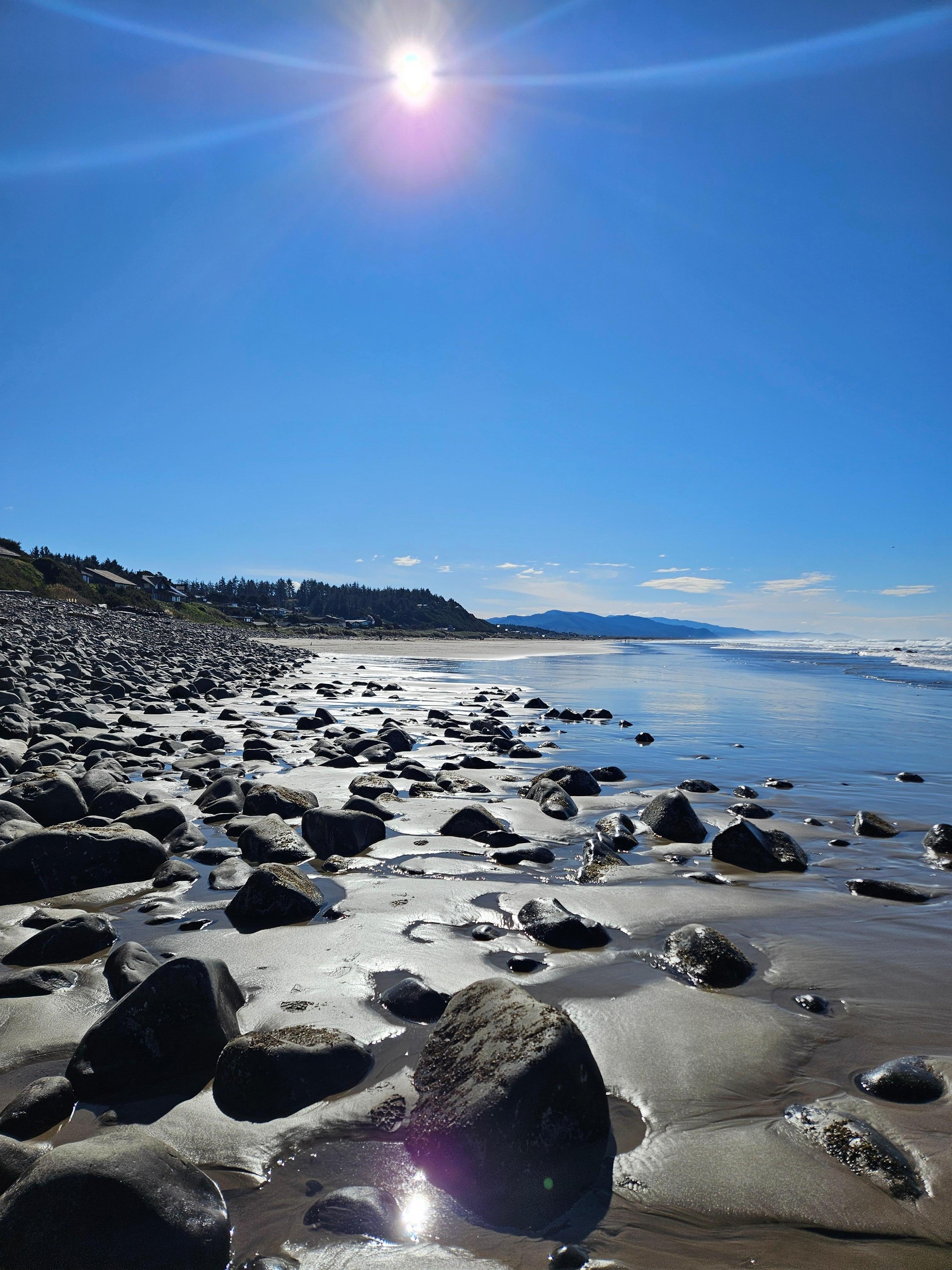 Beach at base of Neakahanie Mtn
