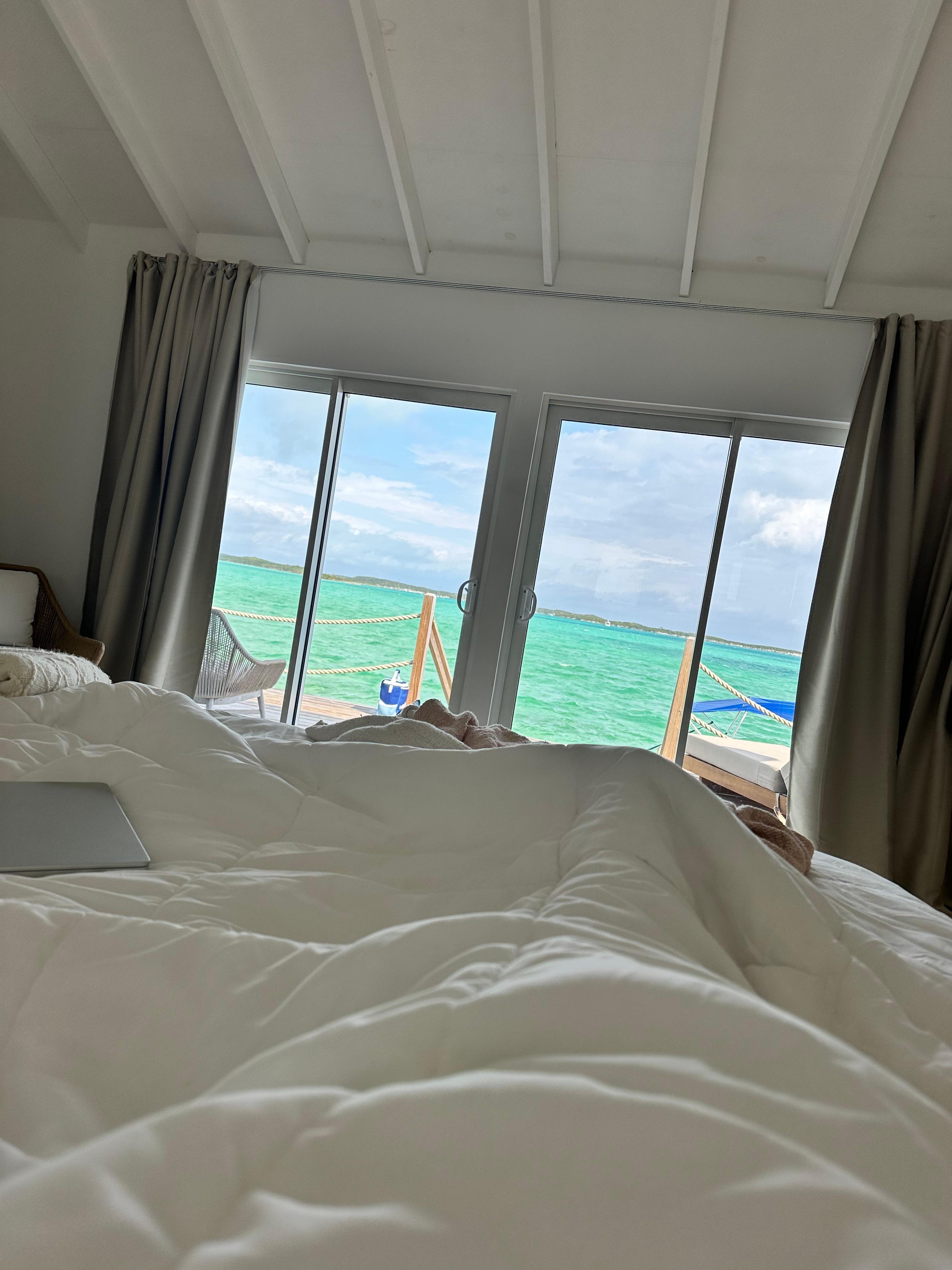 I could read in bed all day with this view!