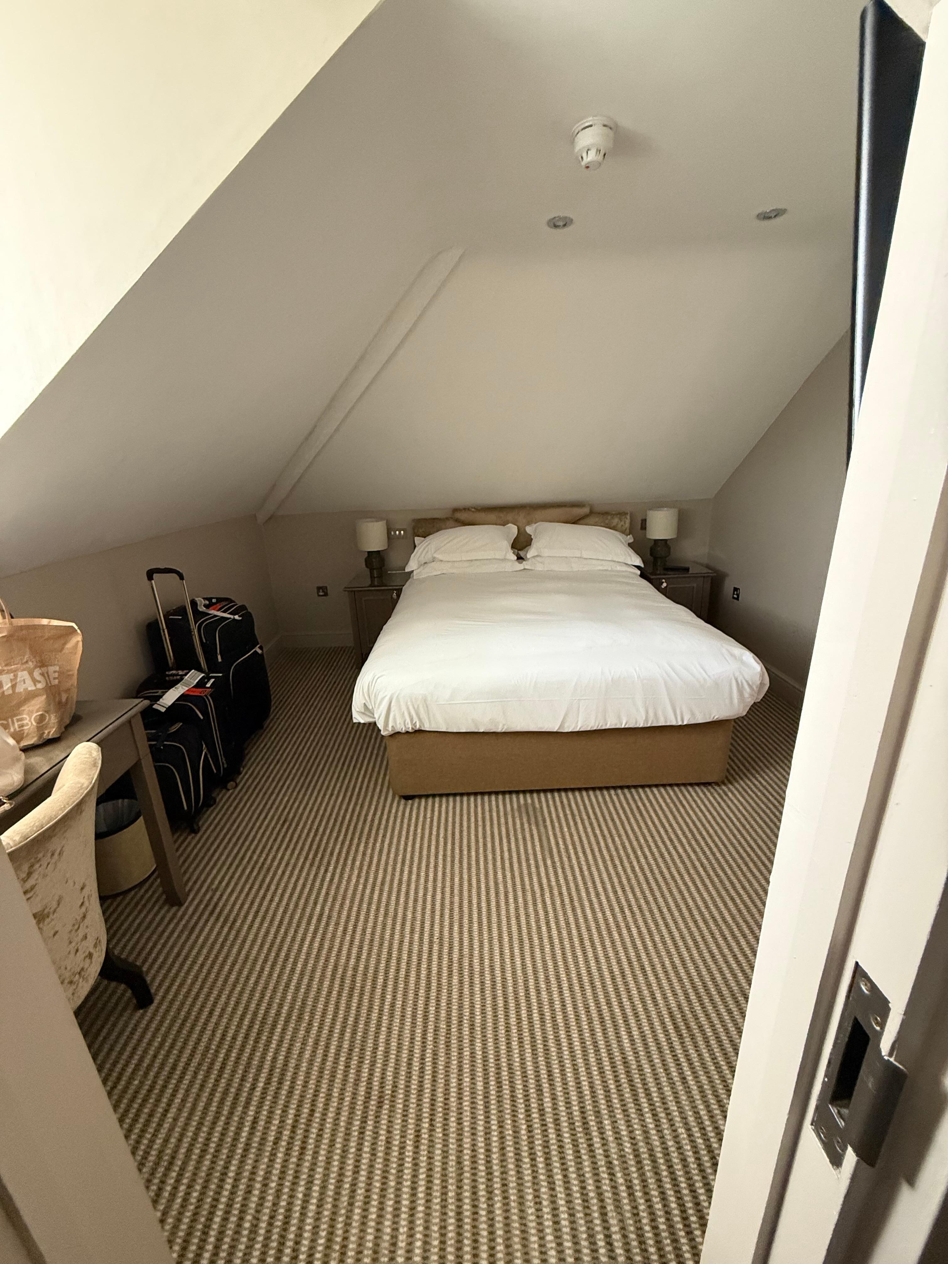 Cozy/snug room on the 3rd floor. Lift was just outside the door. 