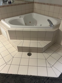 Jacuzzi Tub