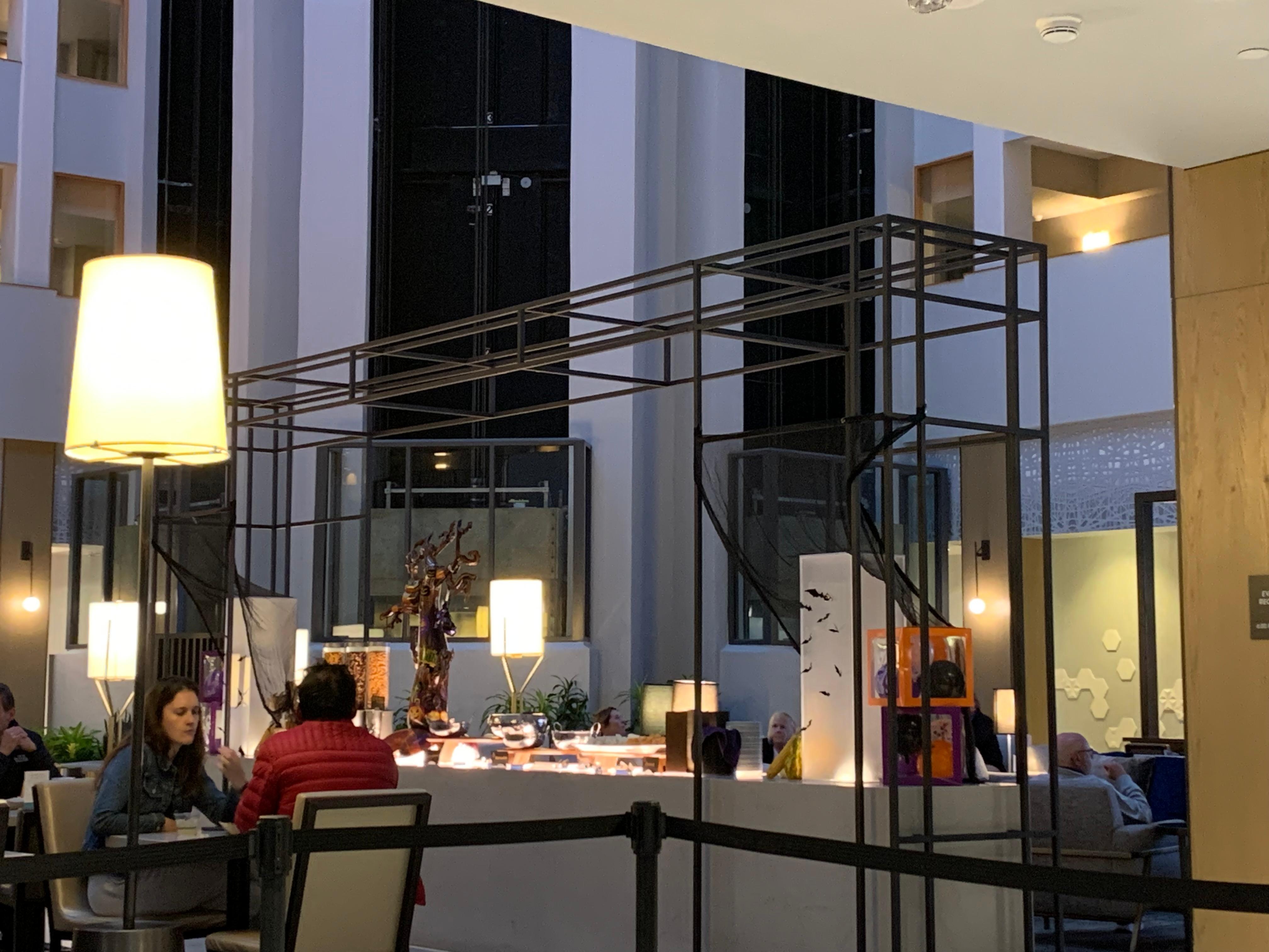 Evening snack bar (6-7:30p)