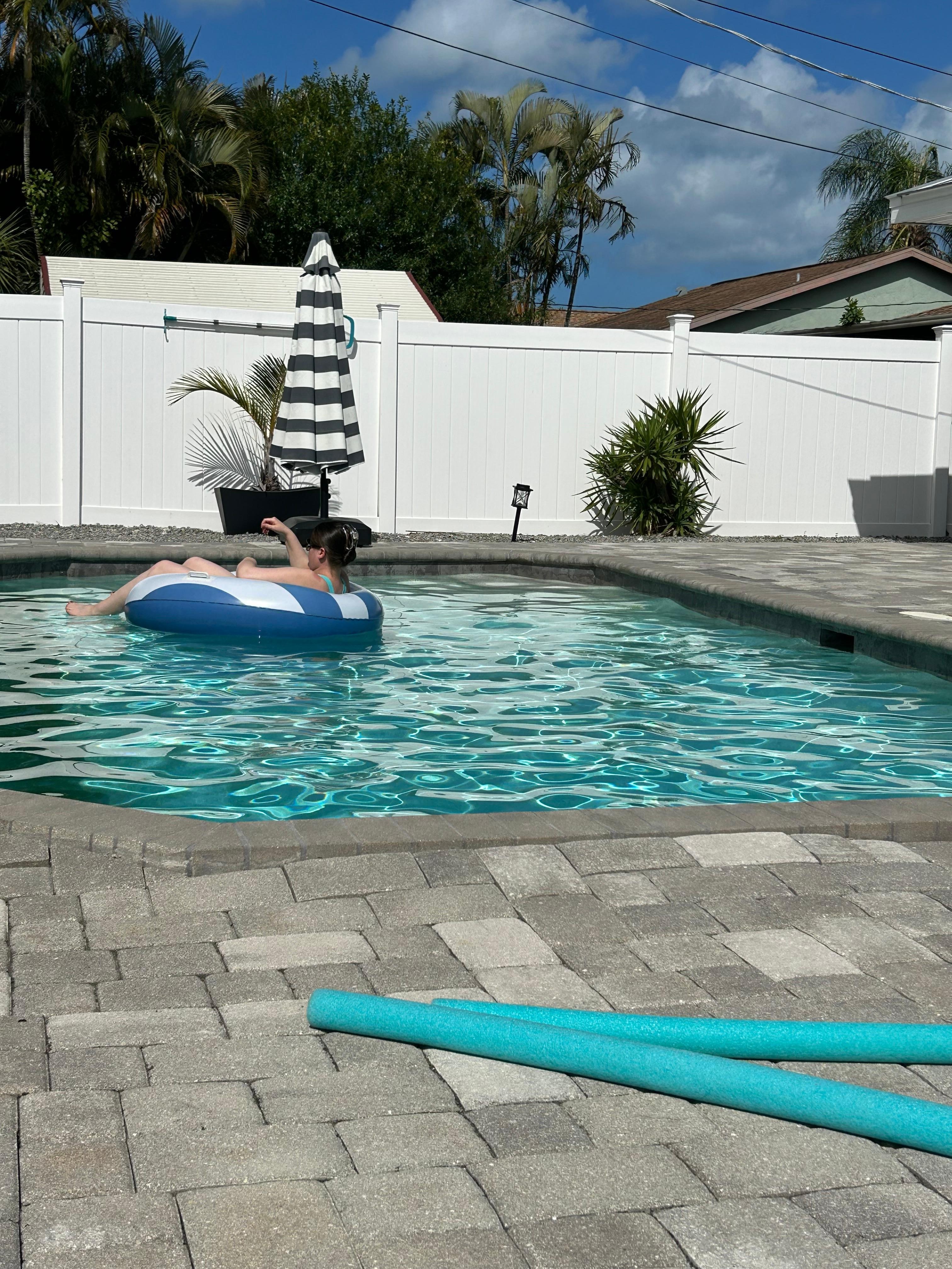 The pool is heated & has all the pool toys & pool towels we could have possible needed. 