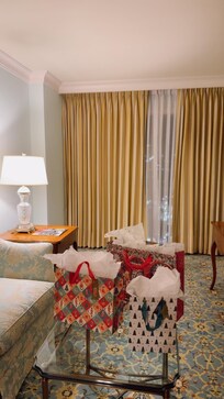 Love the spacious suite for gift exchanges