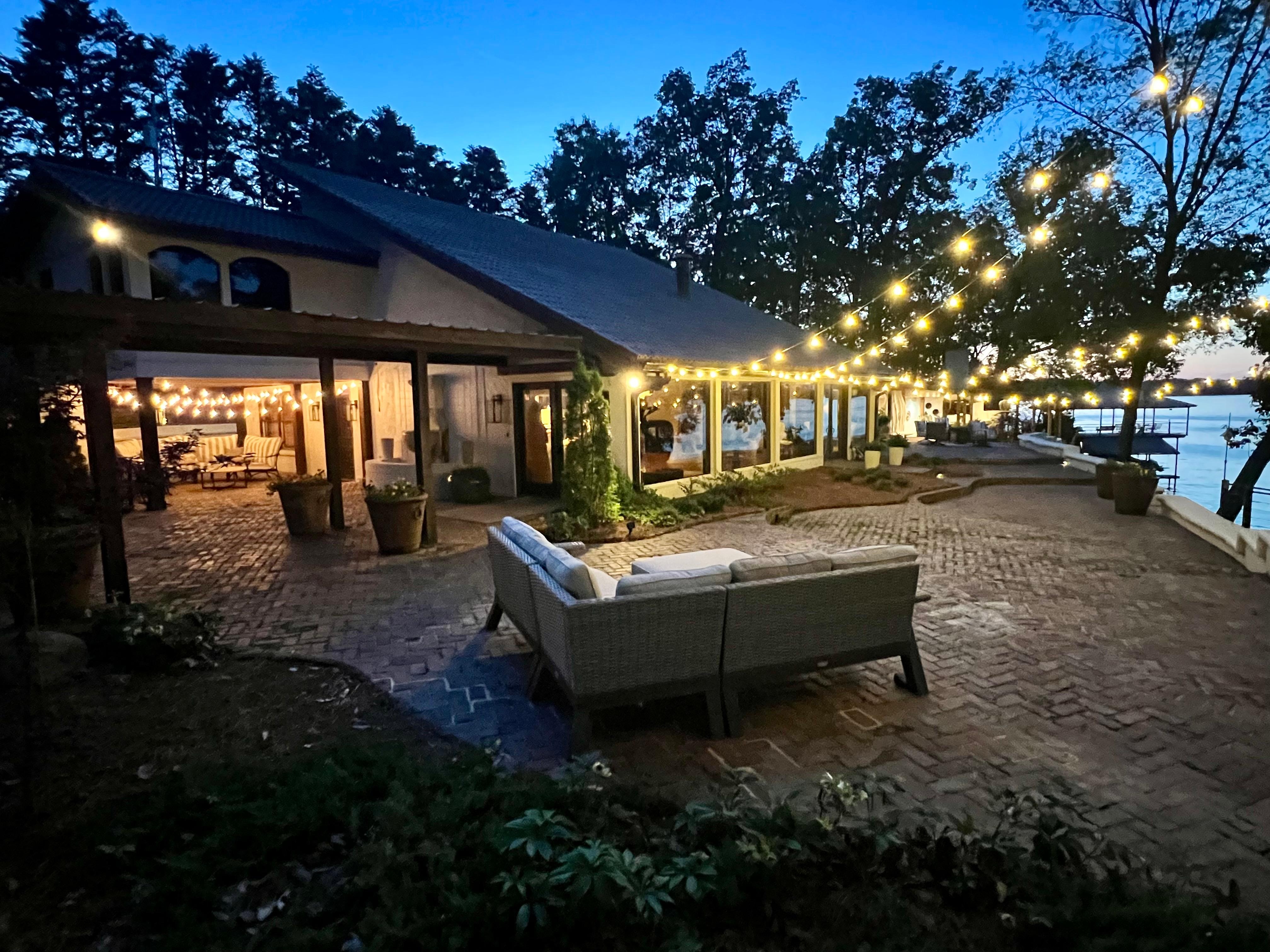 House on the lake side