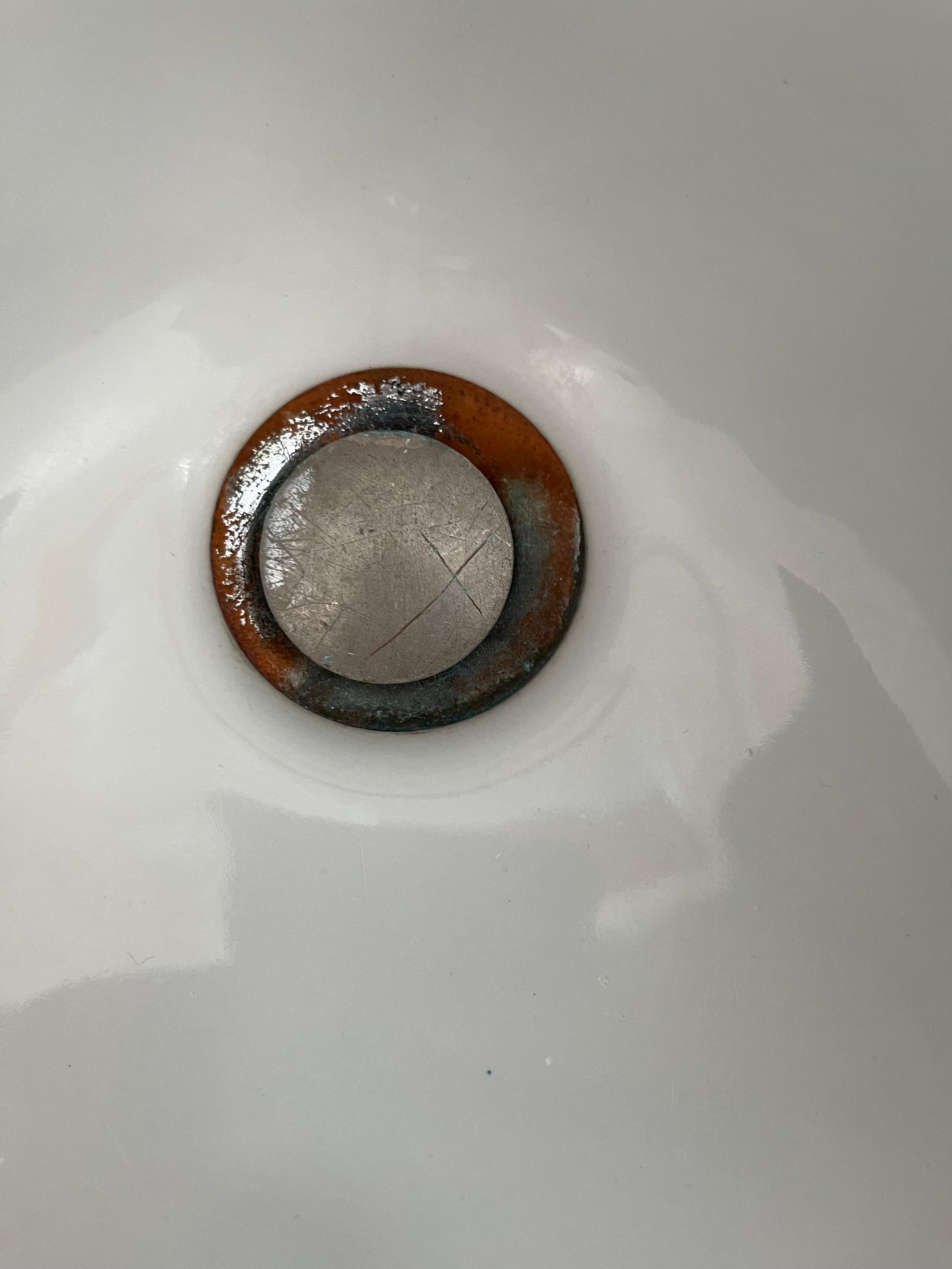 Le bidet et le lavabo pareil