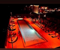 The 7 th floor pool