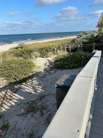5 minute walk to beach and I have physical disabilities and had no problems